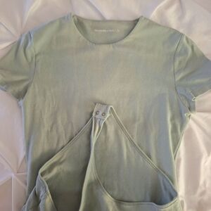 Abercrombie & Fitch Light Green Short Sleeve Tee
